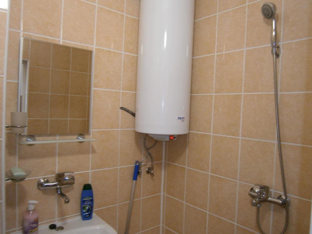 Apartment геци